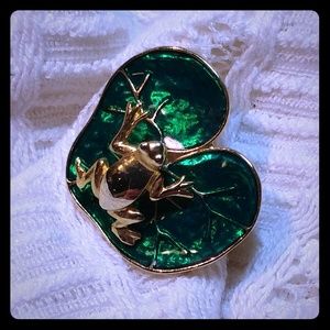 Green frog lilypad pin